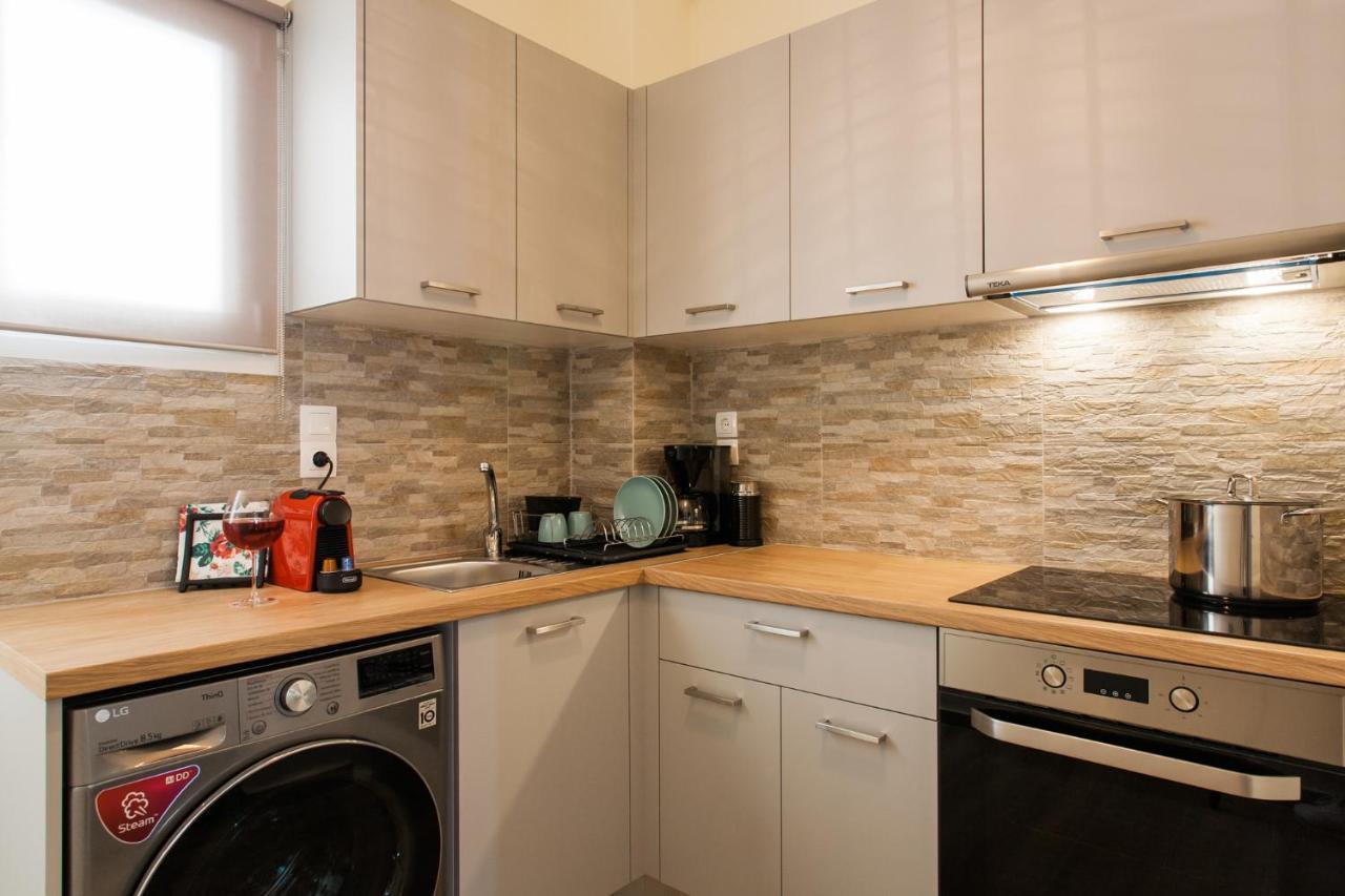 Lovely Renovated Apartment Walk To Acropolis Ateny Zewnętrze zdjęcie