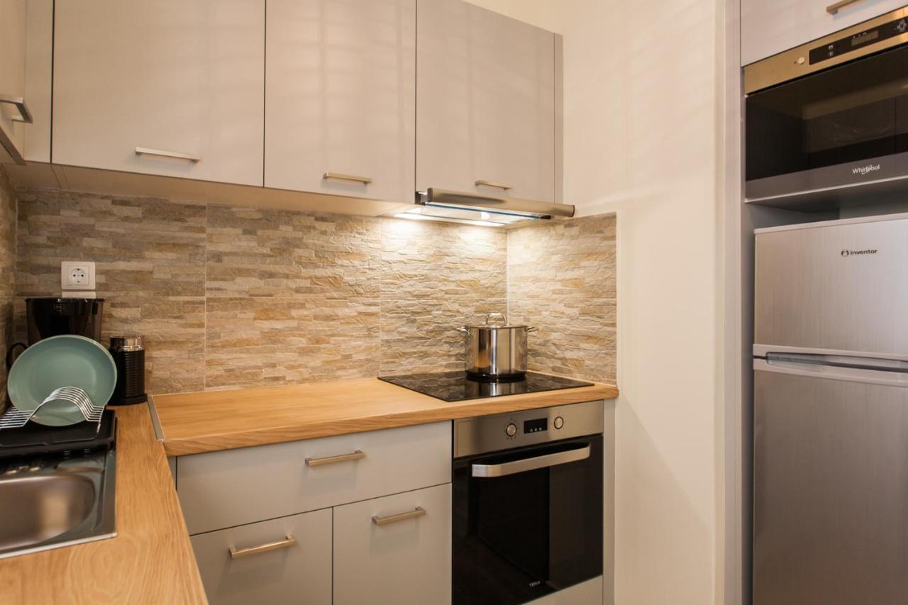 Lovely Renovated Apartment Walk To Acropolis Ateny Zewnętrze zdjęcie