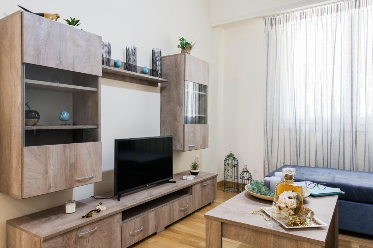 Lovely Renovated Apartment Walk To Acropolis Ateny Zewnętrze zdjęcie