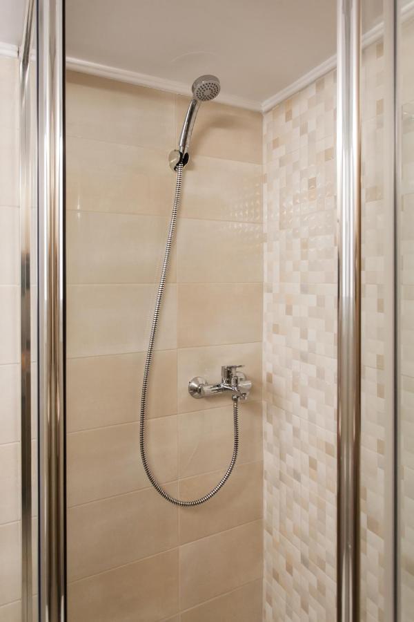 Lovely Renovated Apartment Walk To Acropolis Ateny Zewnętrze zdjęcie